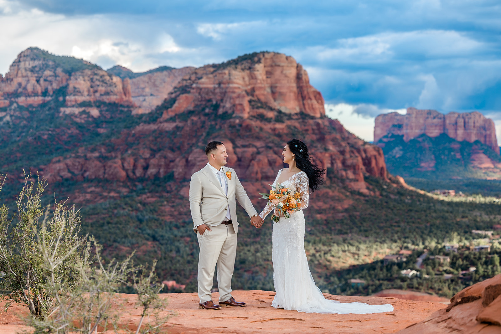 Wedding at Sedona Sky Ranch Lodge - Lia's Photography