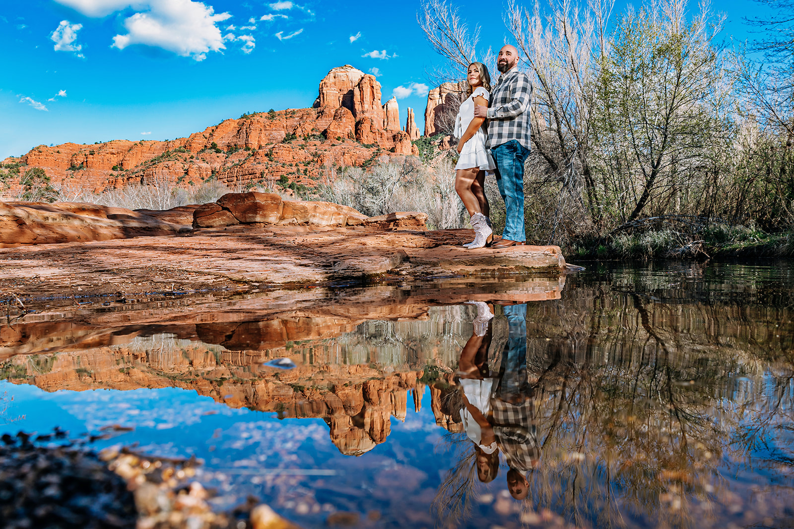 Engagement session in Sedona by Lia's Photography